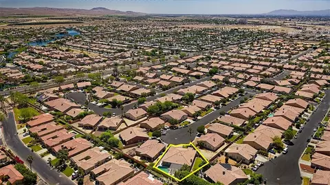 View/Area - 42545 Tango Ct, Indio, CA 92203 photo 4 of 7