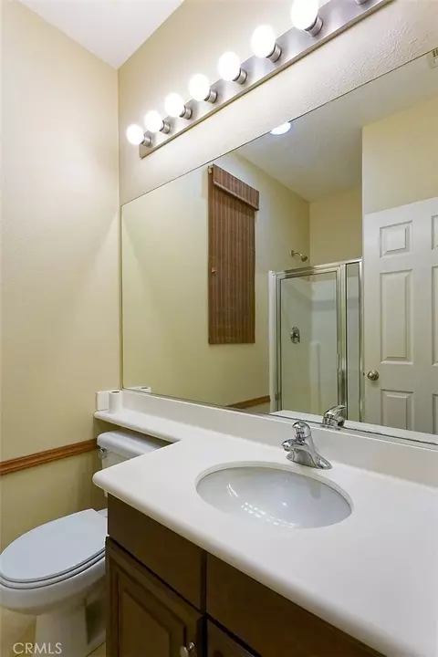 Bath - 42545 Tango Ct, Indio, CA 92203 photo 5 of 6