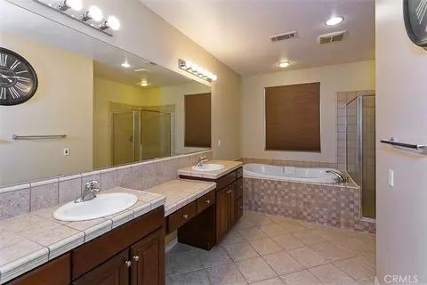 Bath - 42545 Tango Ct, Indio, CA 92203 photo 1 of 6