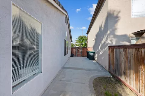 Exterior - 44667 Clover, Temecula, CA 92592 photo 5 of 13