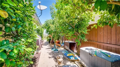 Exterior - 17076 First Lgt, Riverside, CA 92503 photo 10 of 13