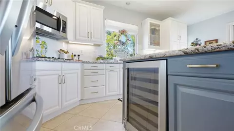 Kitchen - 17076 First Lgt, Riverside, CA 92503 photo 3 of 4
