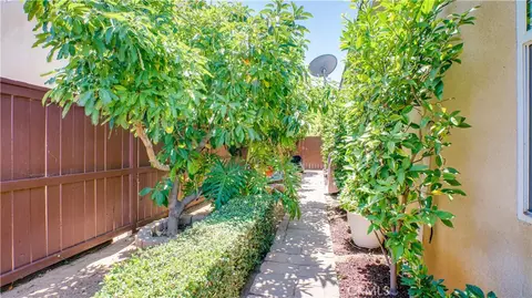Exterior - 17076 First Lgt, Riverside, CA 92503 photo 9 of 13