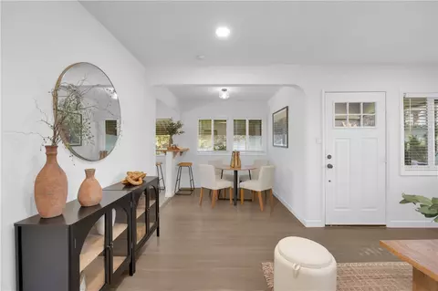 Entry Way - 101 E 35th, Long Beach, CA 90807 photo 1 of 2