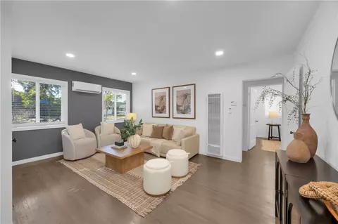 Living - 101 E 35th, Long Beach, CA 90807 photo 1 of 2