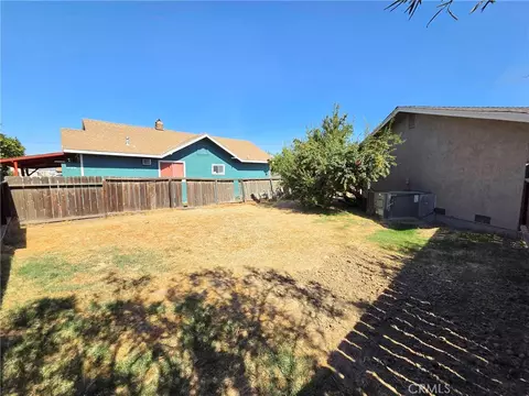 Exterior - 822 Walnut, Gustine, CA 95322 photo 2 of 6