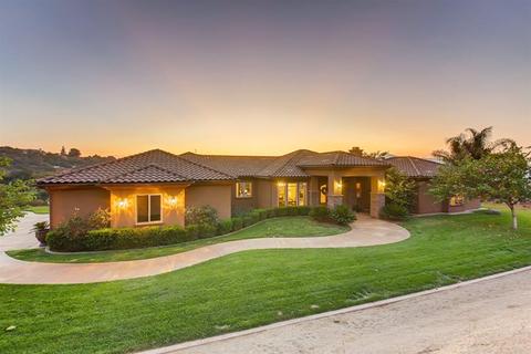 687 Sky Mesa Rd, Alpine, CA 91901 photo 1