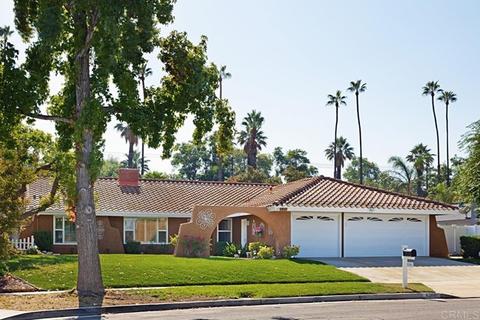 6386 Foster Dr, Riverside, CA 92506 photo 1