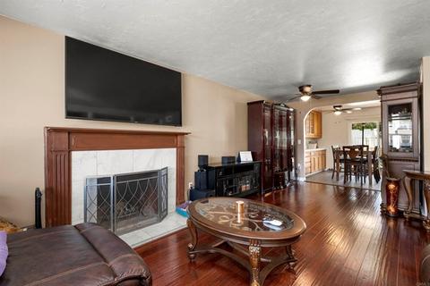 10046 Gem Tree Way, Santee, CA 92071 photo 1
