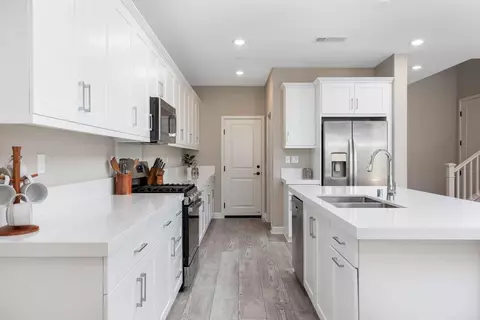 10310 Vulcan Ct, Spring Valley, CA 91977
