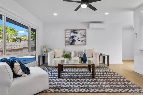 8011 Solana, San Diego, CA 92114