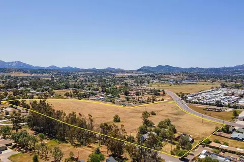 915 9th St, Ramona, CA 92065 photo 9