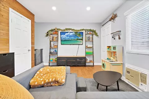 4504 60th St #6, San Diego, CA 92115