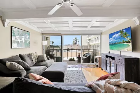 4944 Cass St #211, San Diego, CA 92109