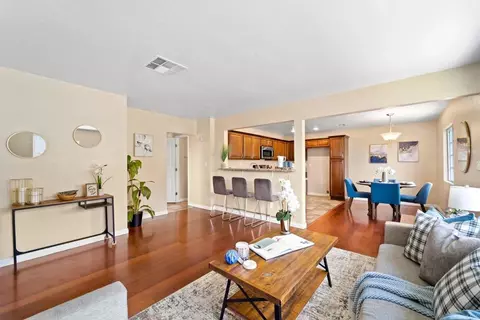 904 La Presa Ave, Spring Valley, CA 91977