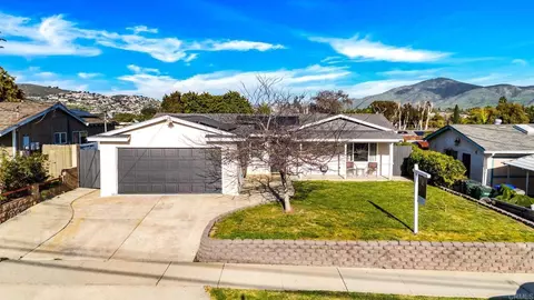 527 Osage St, Spring Valley, CA 91977