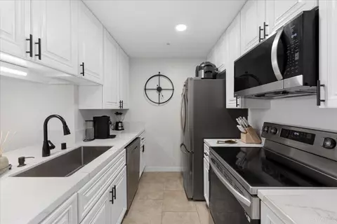 4041 Oakcrest Dr #104, San Diego, CA 92105