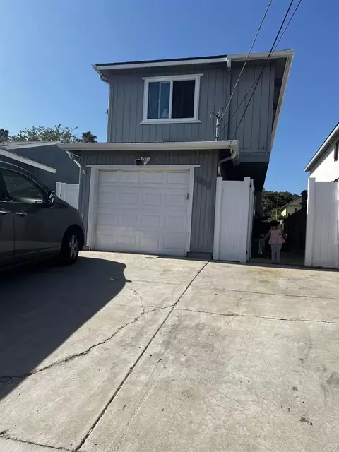 9832 Arapaho St, Spring Valley, CA 91977