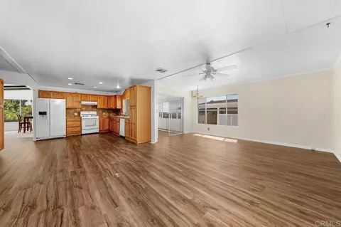 275 S Worthington St #69, Spring Valley, CA 91977