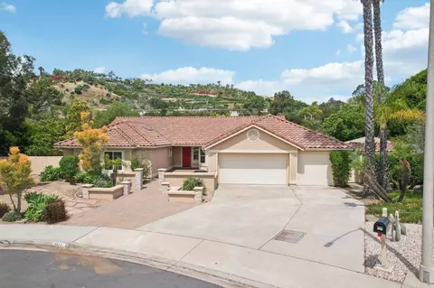 2111 Willowbrook St, Escondido, CA 92029