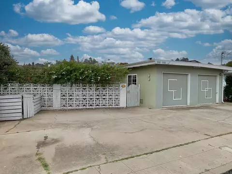 8861 Lemon Ave, La Mesa, CA 91941