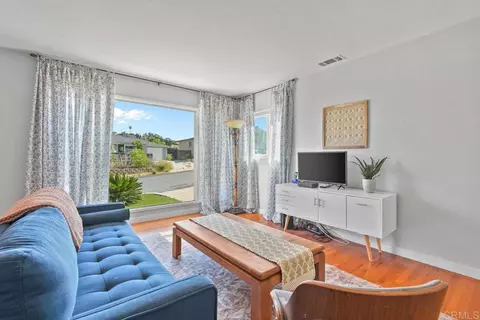 4160 Vista Grande Dr, San Diego, CA 92115