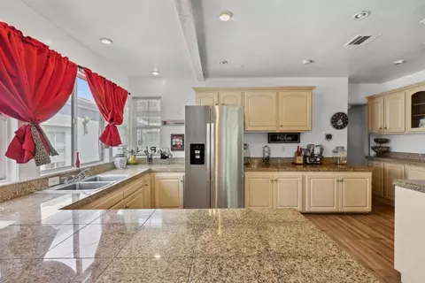728 65th Street St, San Diego, CA 92114