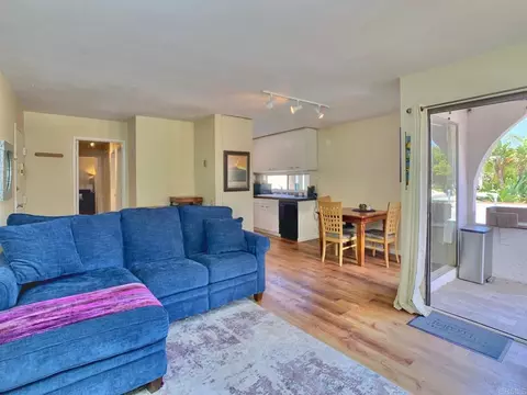1130 Pacific Beach Dr #2B, San Diego, CA 92109