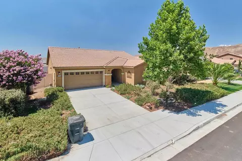 1734 Wheelbarrow Way, San Jacinto, CA 92582