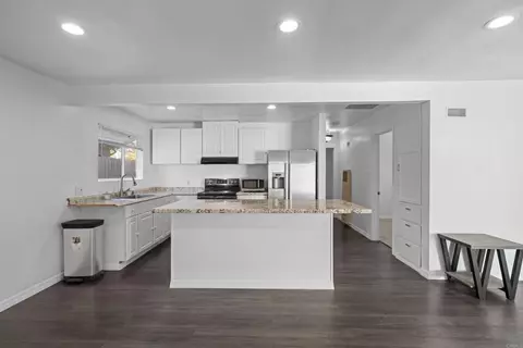 44036 Gadsden Ave, Lancaster, CA 93534