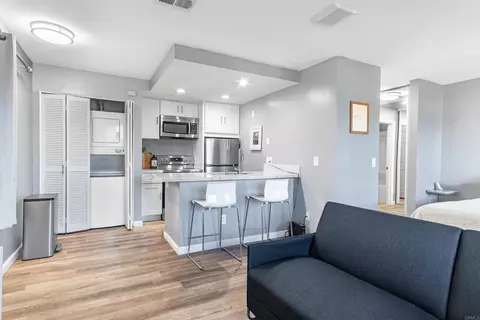 887 W San Ysidro Blvd #13, San Ysidro, CA 92173