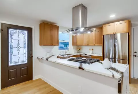 554 Hotz St, Spring Valley, CA 91977