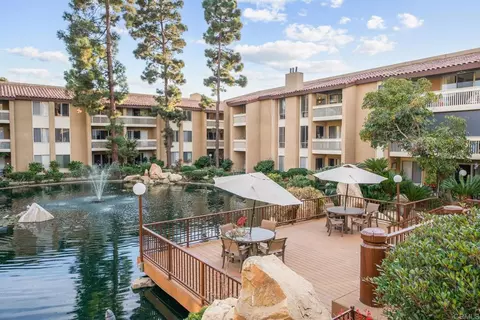 1855 Diamond St #111, San Diego, CA 92109