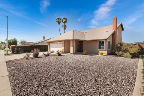 9106 Outinda St, Spring Valley, CA 91977