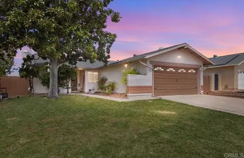 378 Vecino Ct, Spring Valley, CA 91977