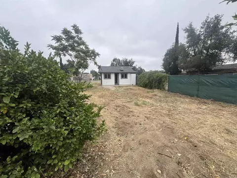 Exterior - 1021 D St, Ramona, CA 92065 photo 10 of 11