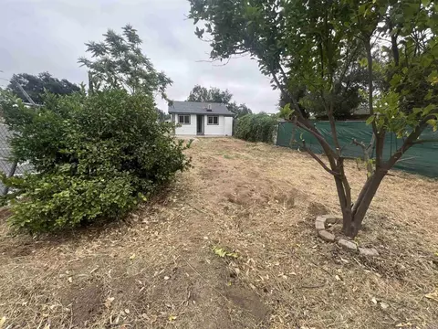 Exterior - 1021 D St, Ramona, CA 92065 photo 7 of 11