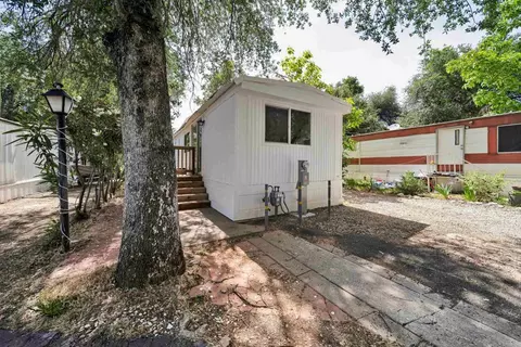 12125 Lake Blvd #19, Redding, CA 96003