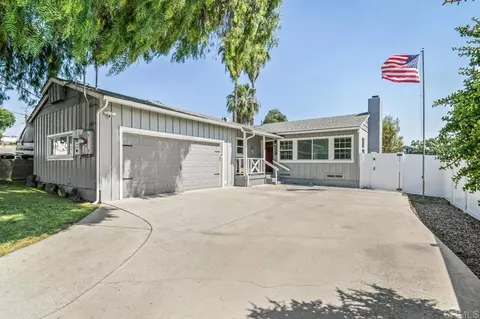 8271 Lincoln St, Lemon Grove, CA 91945