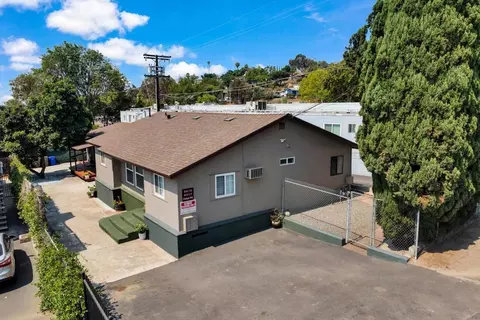 9015 Campo Rd, Spring Valley, CA 91977