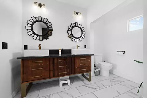 Bath - 12953 Carriage Rd, Poway, CA 92064 photo 3 of 5