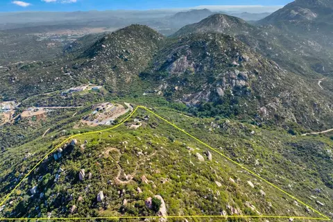 13795 Pata Ranch Rd, Lakeside, CA 92040