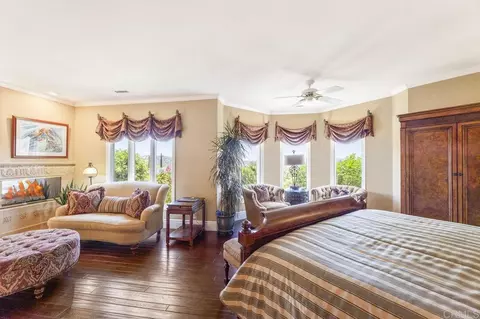 Bedroom - 14963 Huntington Gate Dr, Poway, CA 92064 photo 2 of 6