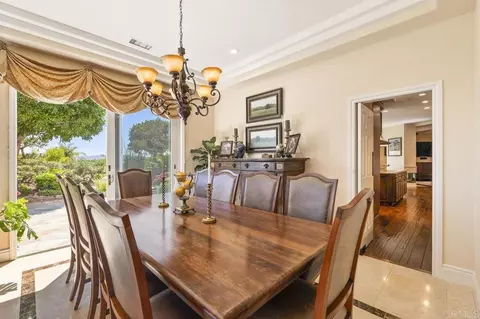 Dining - 14963 Huntington Gate Dr, Poway, CA 92064 photo 2 of 5