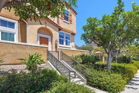 722 Mariposa Cir, National City, CA 91950