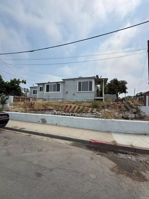 115 S 35th St, San Diego, CA 92113