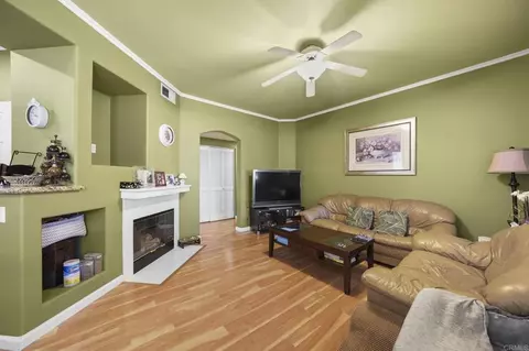 10740 Sabre Hill Dr #120, San Diego, CA 92128