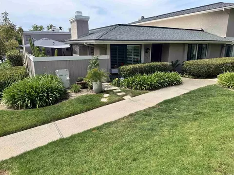 7975 Playmor Ter, San Diego, CA 92122