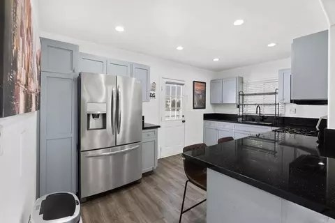 10517 S Normandie Ave, Los Angeles, CA 90044