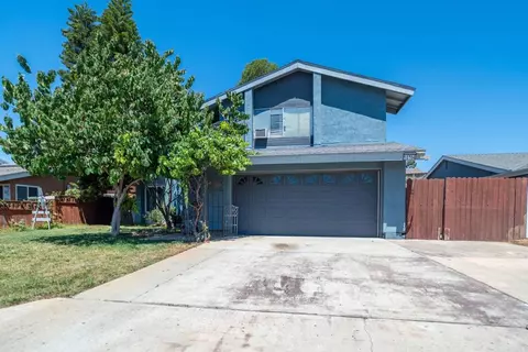 10704 2nd St, Santee, CA 92071
